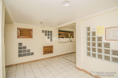 Image 24 - 825893