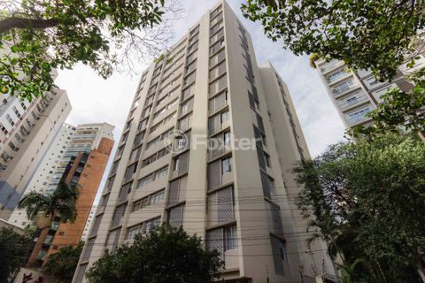 Image 23 - 305885