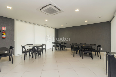 Image 21 - 240060