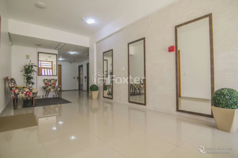 Image 32 - 1011506