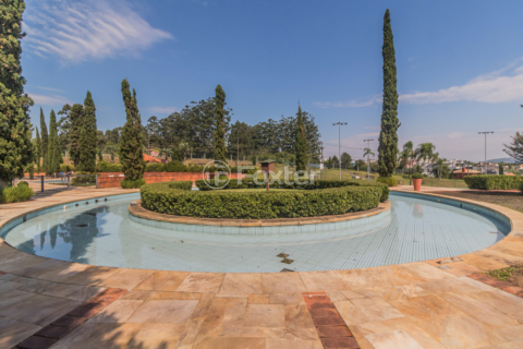 Image 11 - 1015244