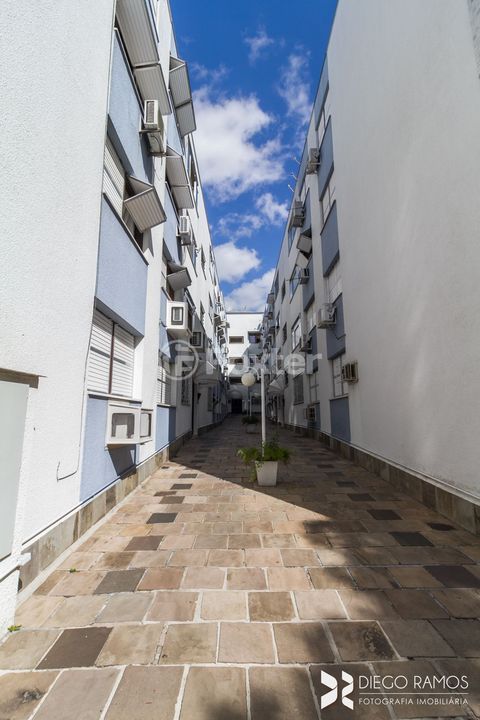 Image 7 - 1003404