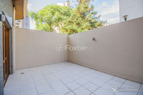 Image 30 - 1005296