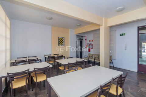 Image 32 - 821927
