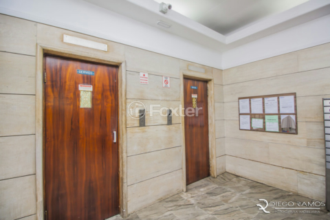 Image 27 - 1003384