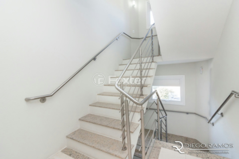 Image 27 - 999740