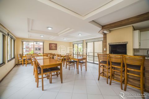 Image 34 - 1012227