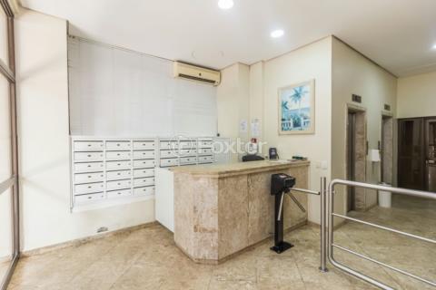 Image 33 - 973493
