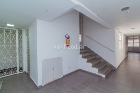 Image 30 - 304820