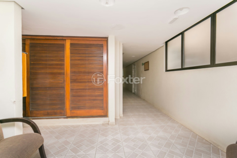 Image 21 - 916668