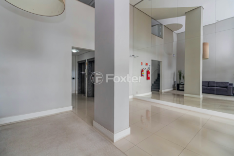 Image 37 - 886721
