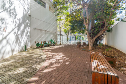 Image 34 - 1019571