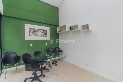 Image 33 - 1016275