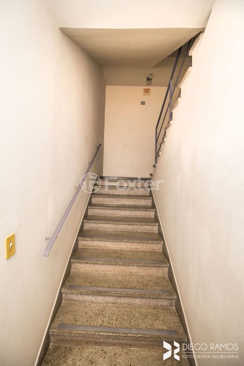 Image 21 - 1004323