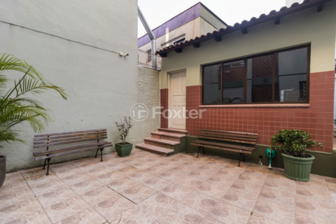 Image 32 - 1016933