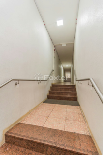 Image 23 - 304484