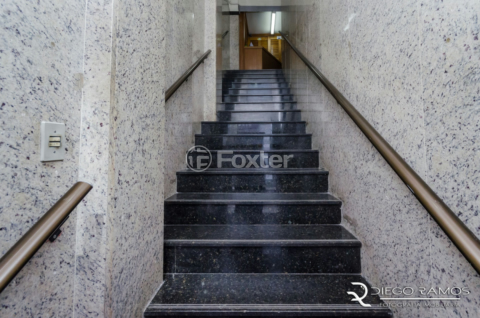 Image 21 - 296747