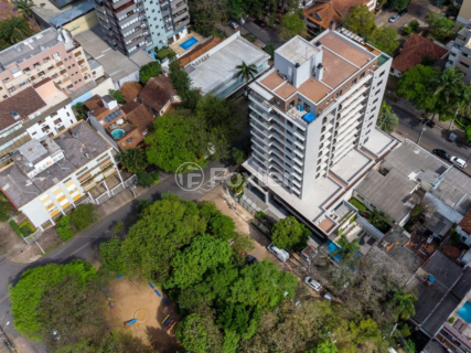 Image 25 - 876584