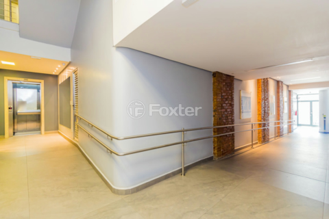 Image 34 - 835704