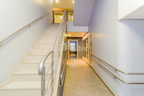 Image 35 - 835704