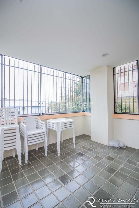 Image 35 - 1013570