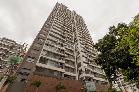 Image 30 - 1011416