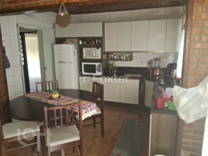 Image 12 - 1000017