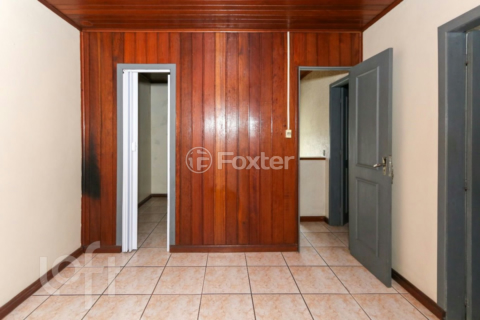 Image 33 - 1000036
