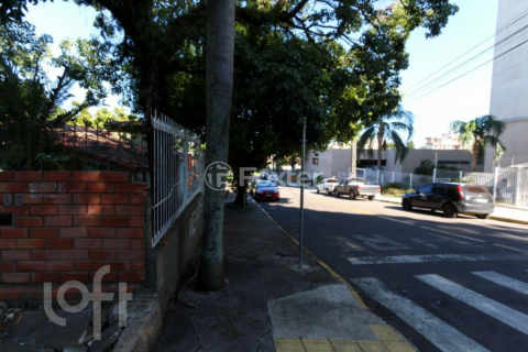 Image 11 - 1000046