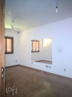 Image 32 - 1000054