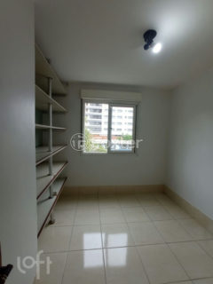 Image 7 - 1000060