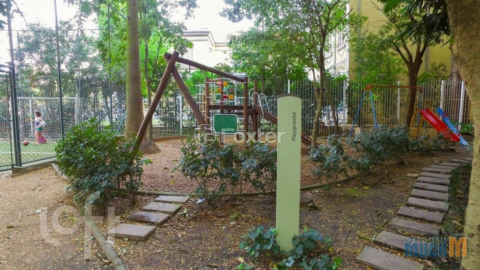 Image 31 - 1000076