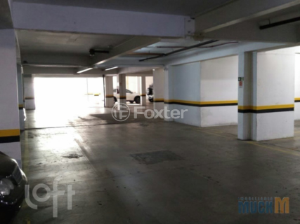 Image 27 - 1000076