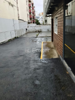 Image 5 - 1000077