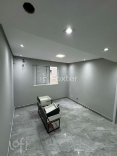 Image 2 - 1000121