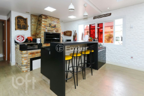 Image 30 - 1000144