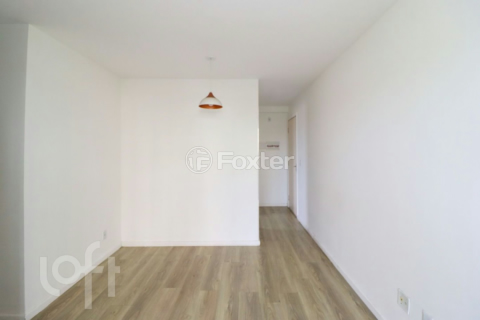 Image 3 - 1000149
