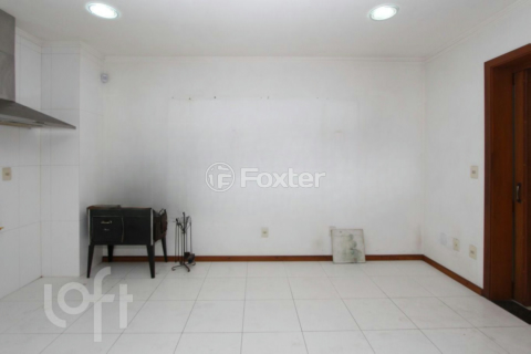 Image 7 - 1000161