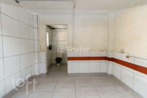 Image 34 - 1000166