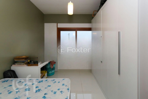 Image 11 - 1000169