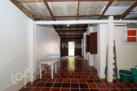 Image 6 - 1000174