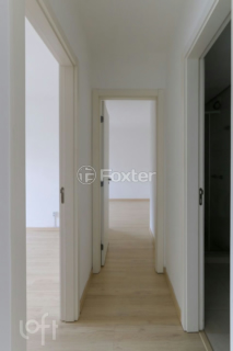 Image 4 - 1000180