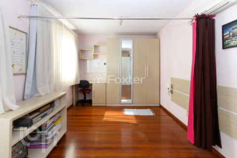 Image 15 - 1000184