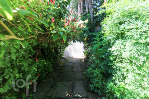 Image 35 - 1000190