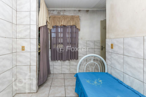 Image 30 - 1000190