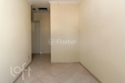 Image 33 - 1000202