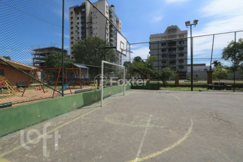 Image 9 - 1000233