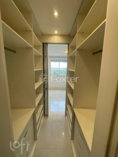 Image 4 - 1000238