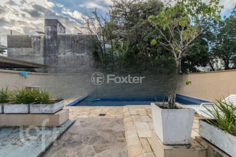 Image 36 - 1000315