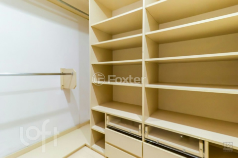 Image 36 - 1000340